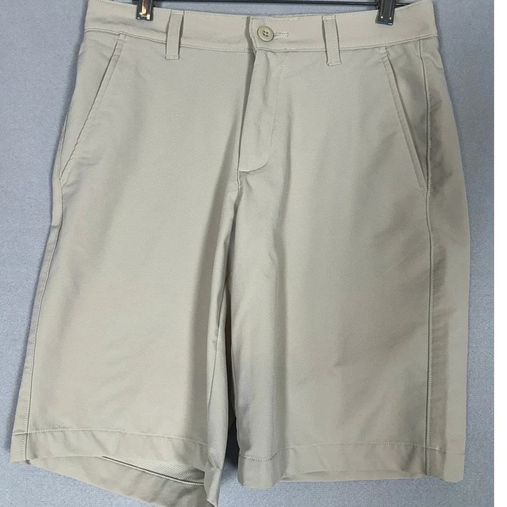 Under Armour Shorts Mens 30 Tan Beige Golf Chinos Flat Front Casual Golfing Logo